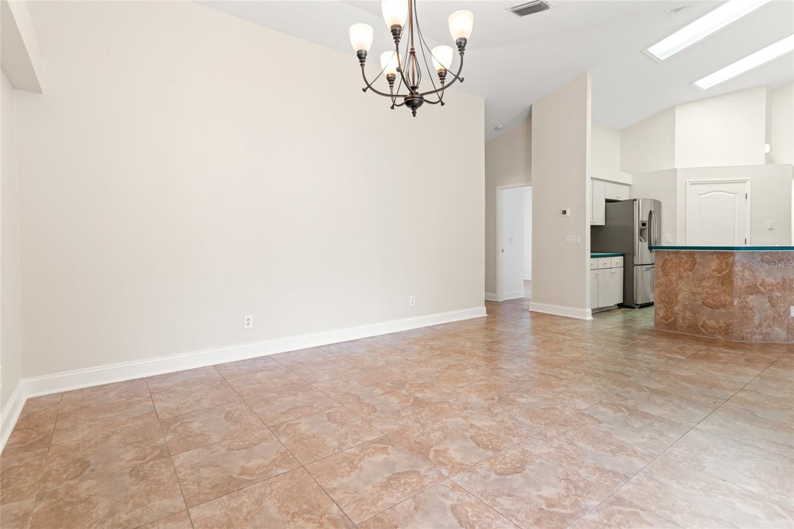 18005 PALM BREEZE DR