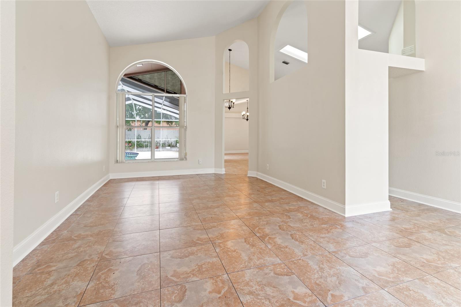 18005 PALM BREEZE DR