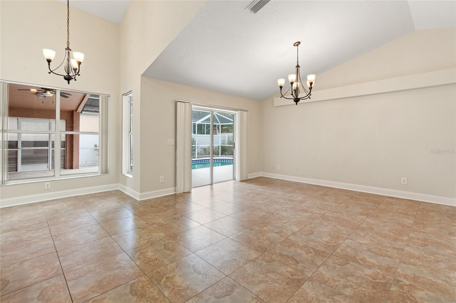 18005 PALM BREEZE DR