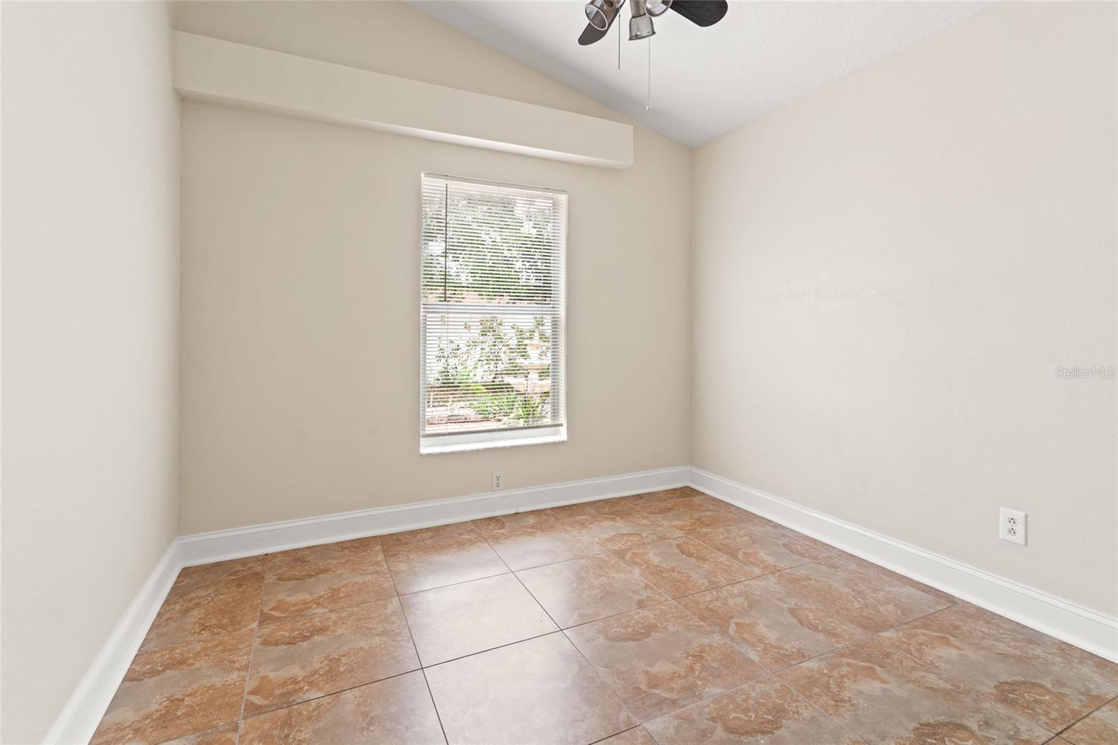 18005 PALM BREEZE DR