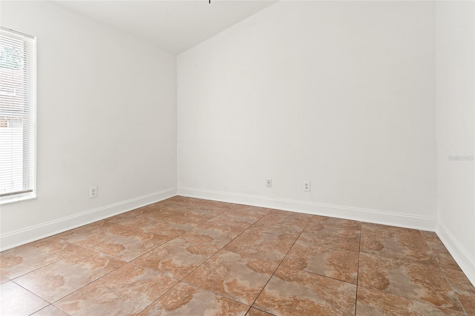 18005 PALM BREEZE DR