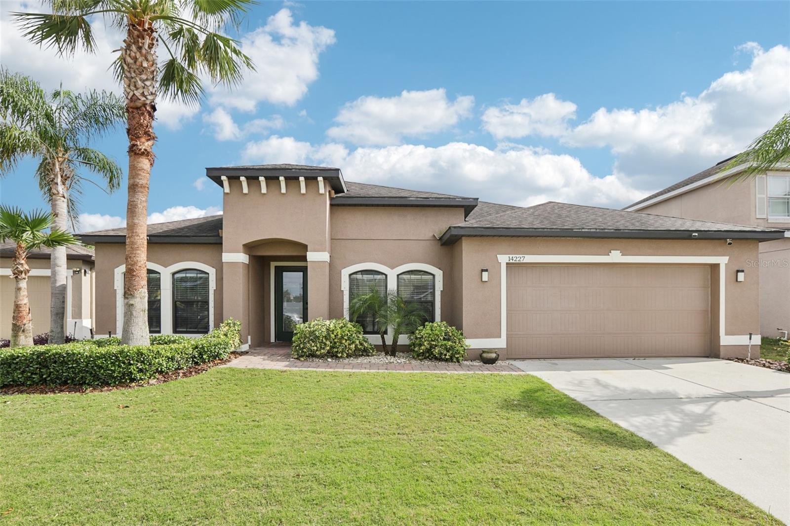 14227 ALISTAR MANOR DR