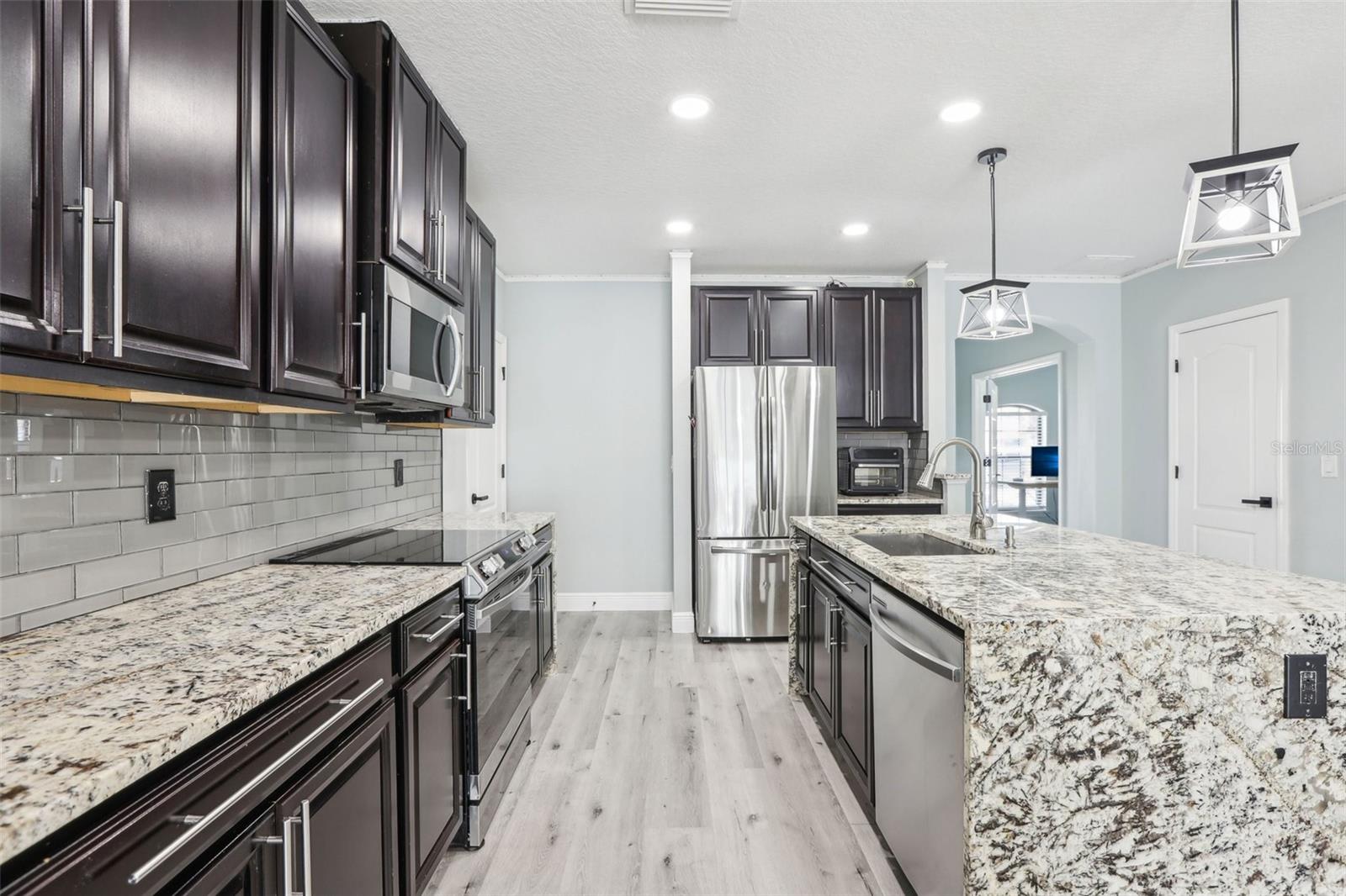 14227 ALISTAR MANOR DR