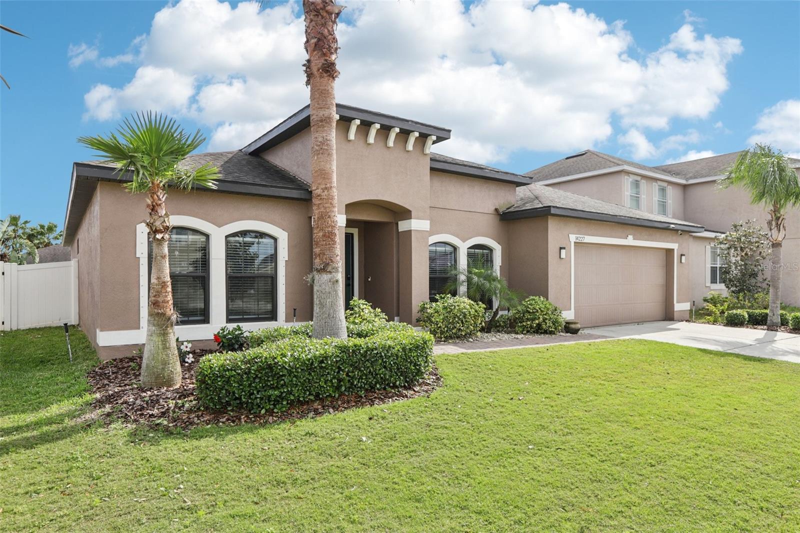 14227 ALISTAR MANOR DR