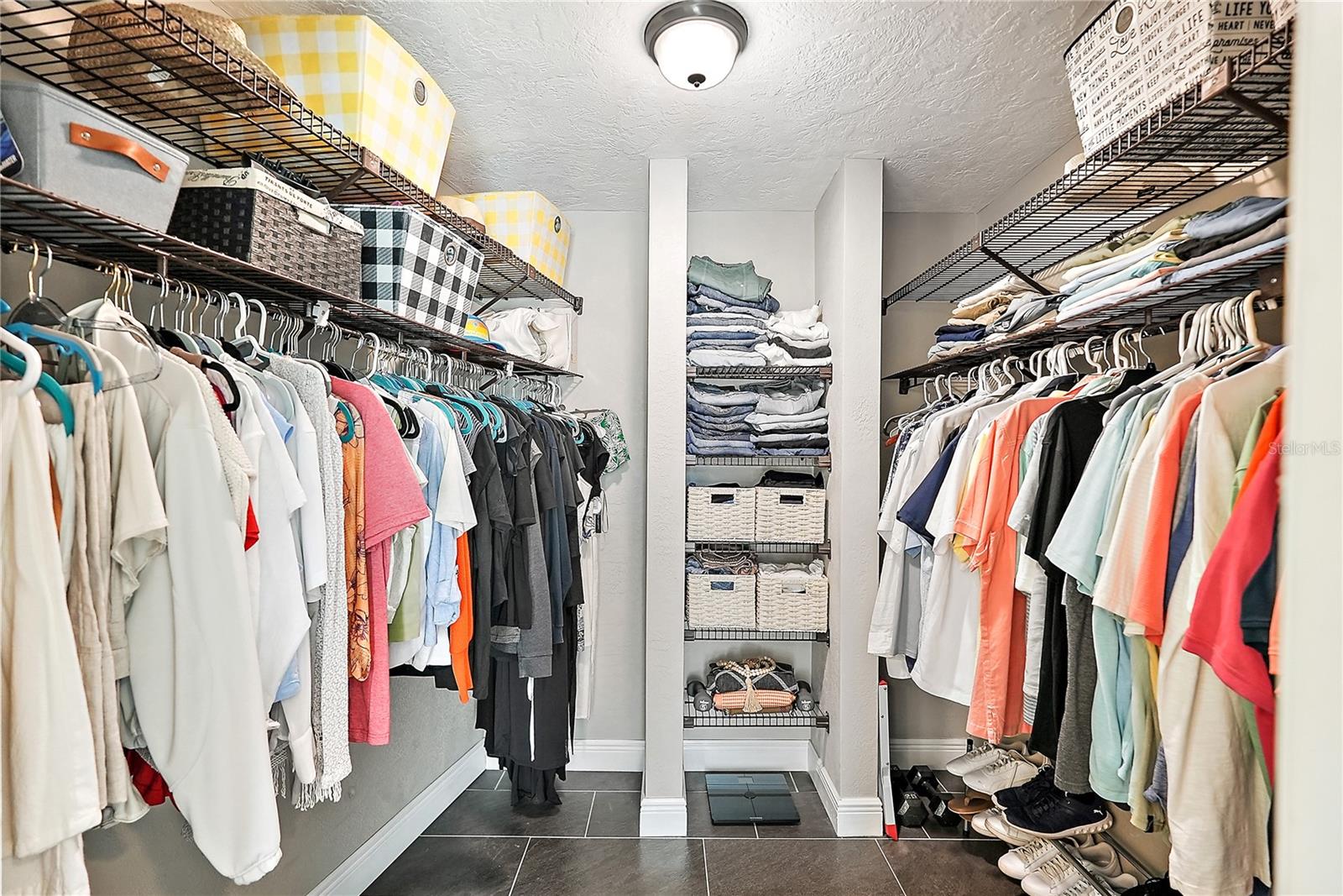 9072 BAYWOOD PARK DR