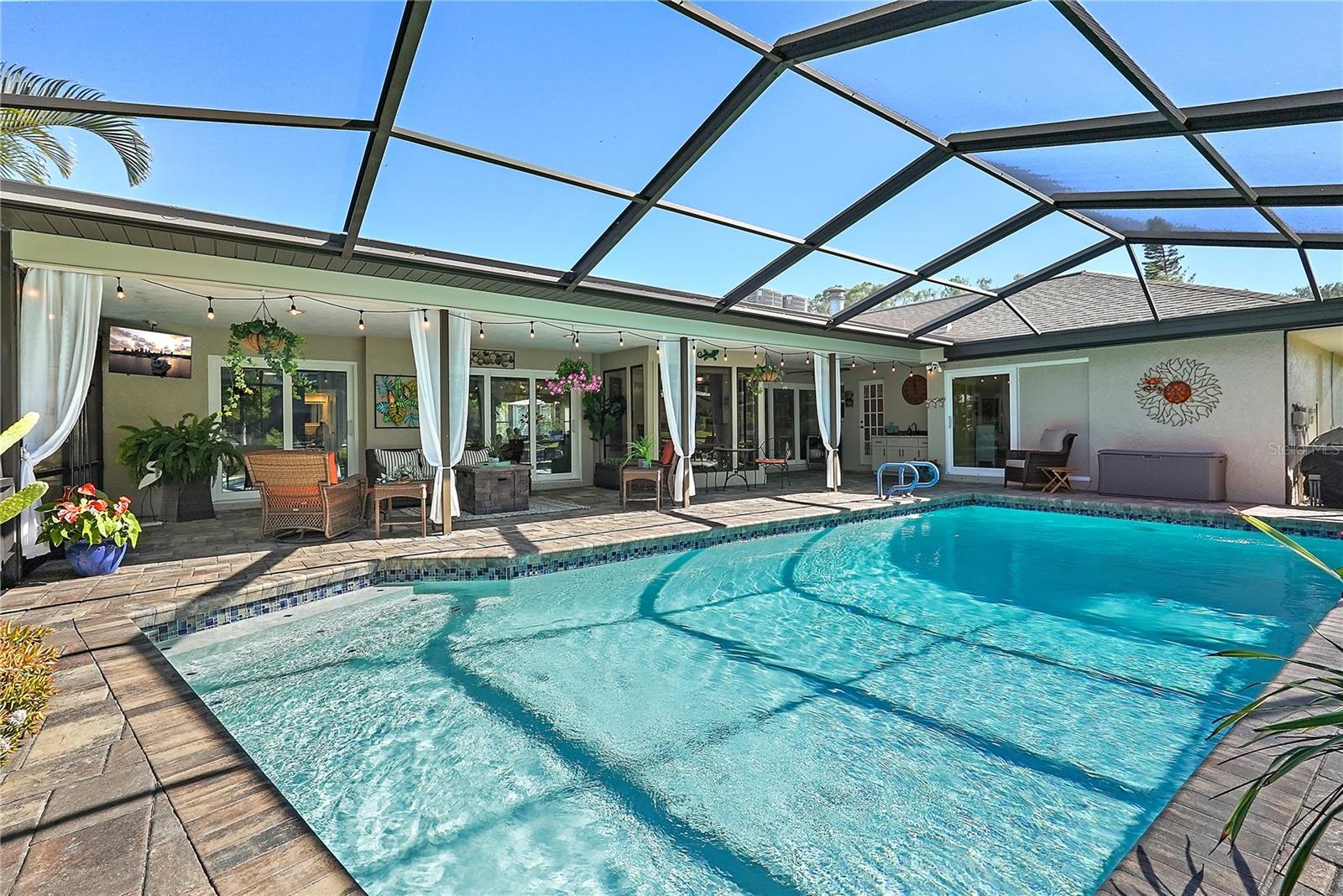 9072 BAYWOOD PARK DR