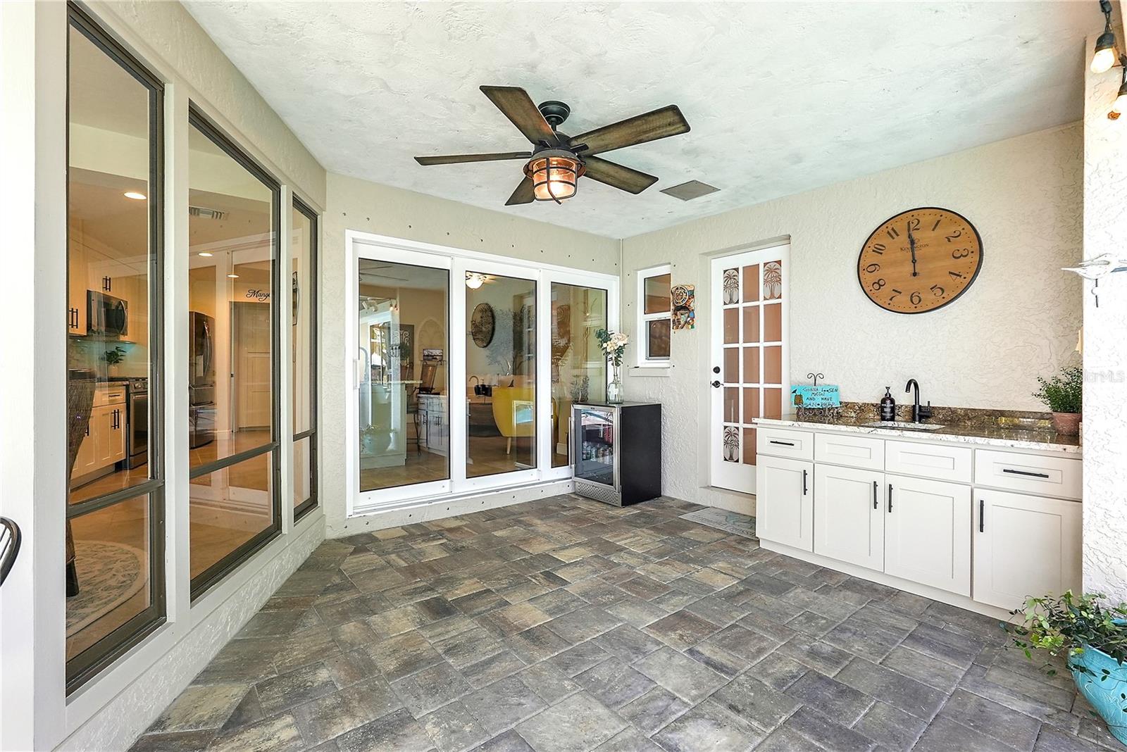 9072 BAYWOOD PARK DR