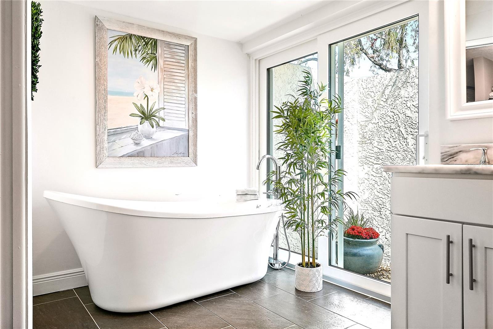 9072 BAYWOOD PARK DR