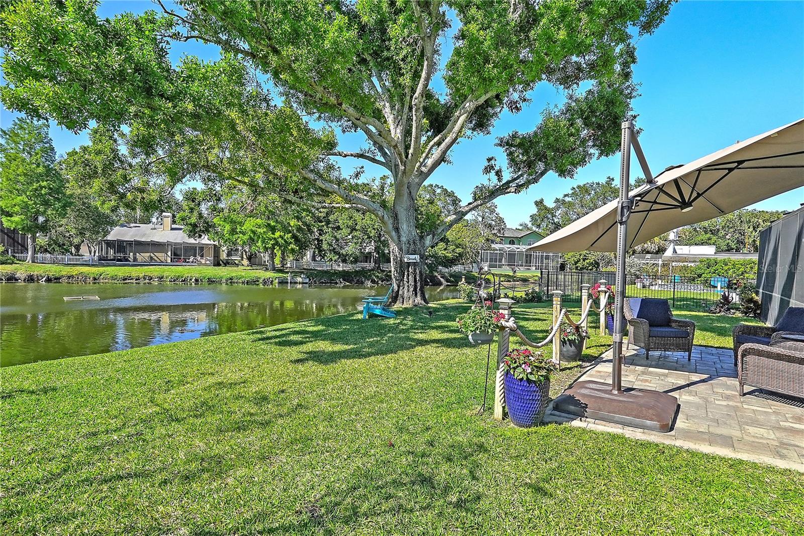 9072 BAYWOOD PARK DR