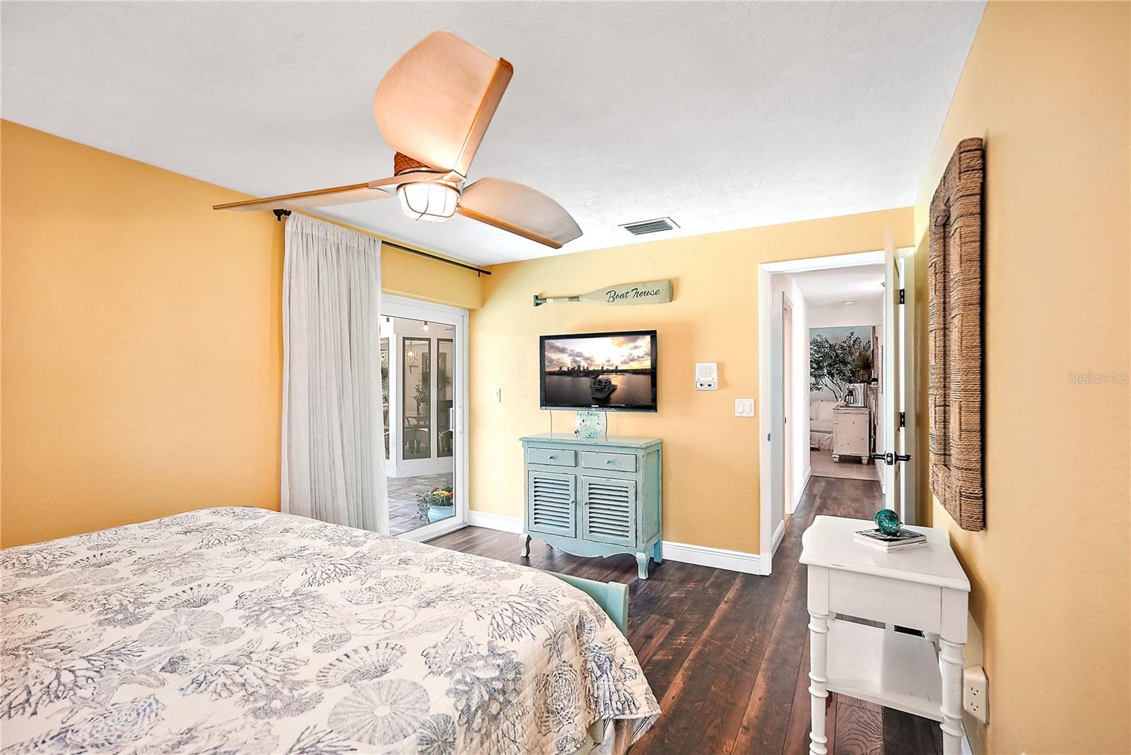 9072 BAYWOOD PARK DR