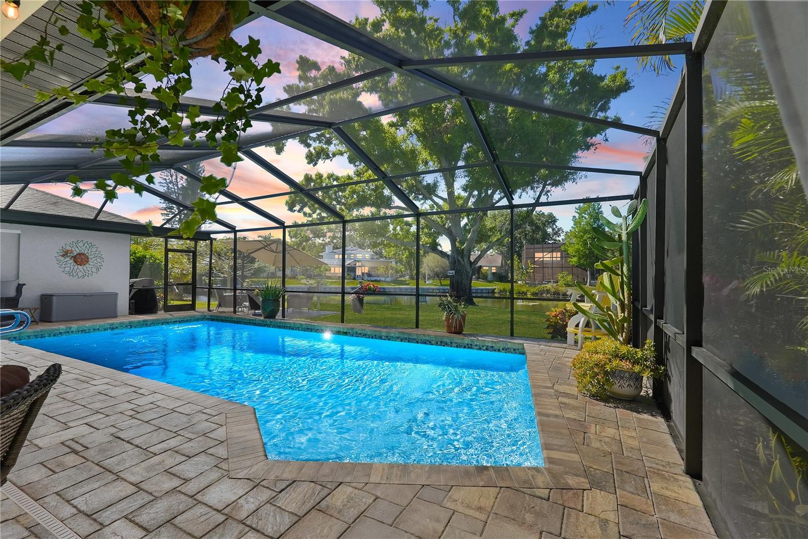 9072 BAYWOOD PARK DR