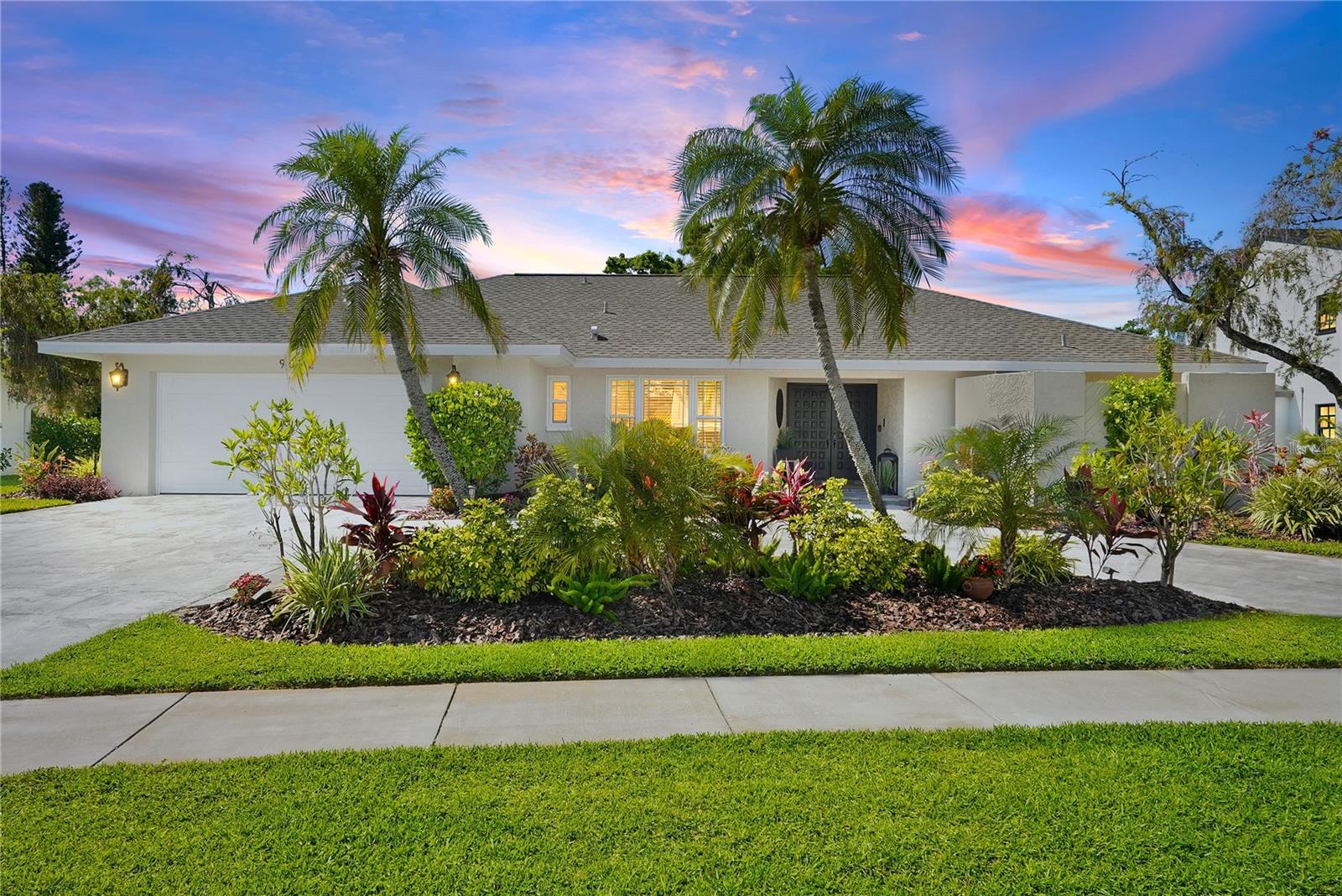 9072 BAYWOOD PARK DR