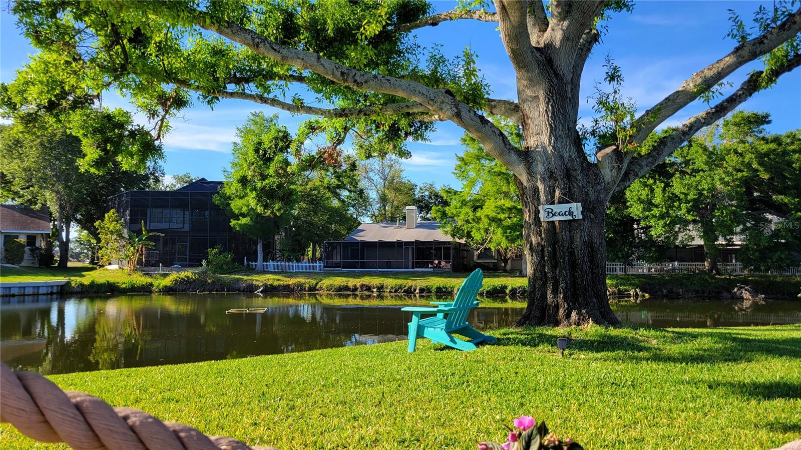 9072 BAYWOOD PARK DR