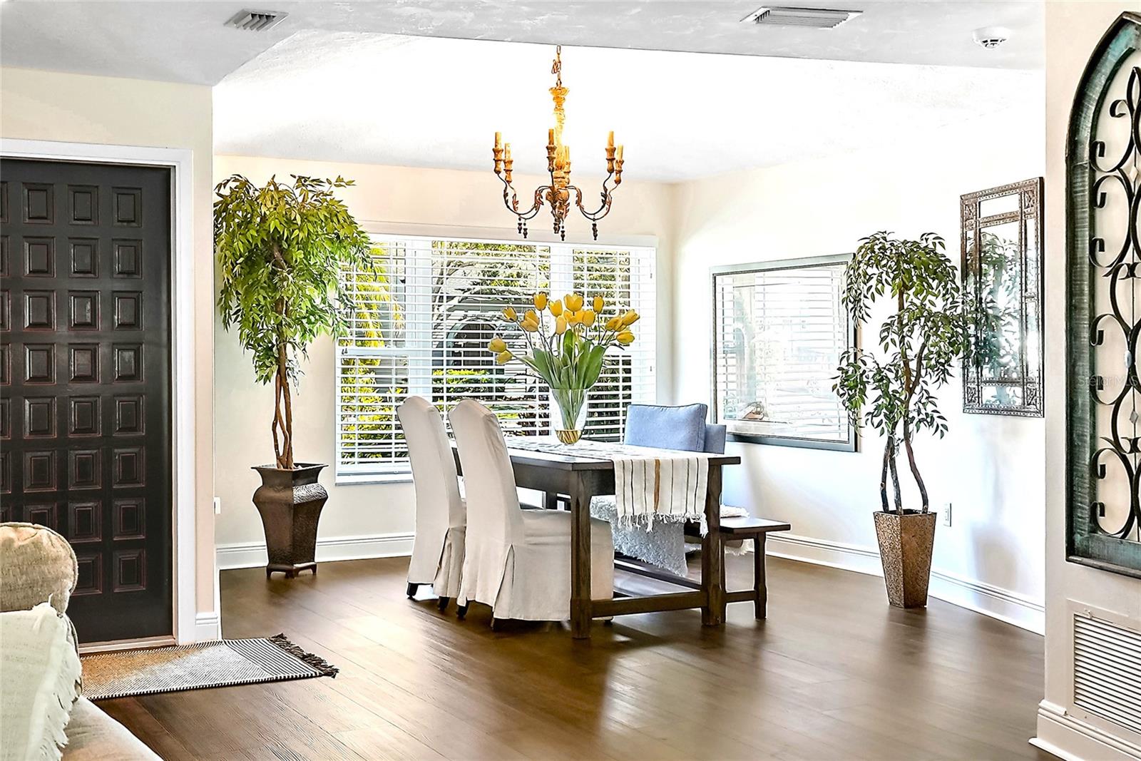 9072 BAYWOOD PARK DR