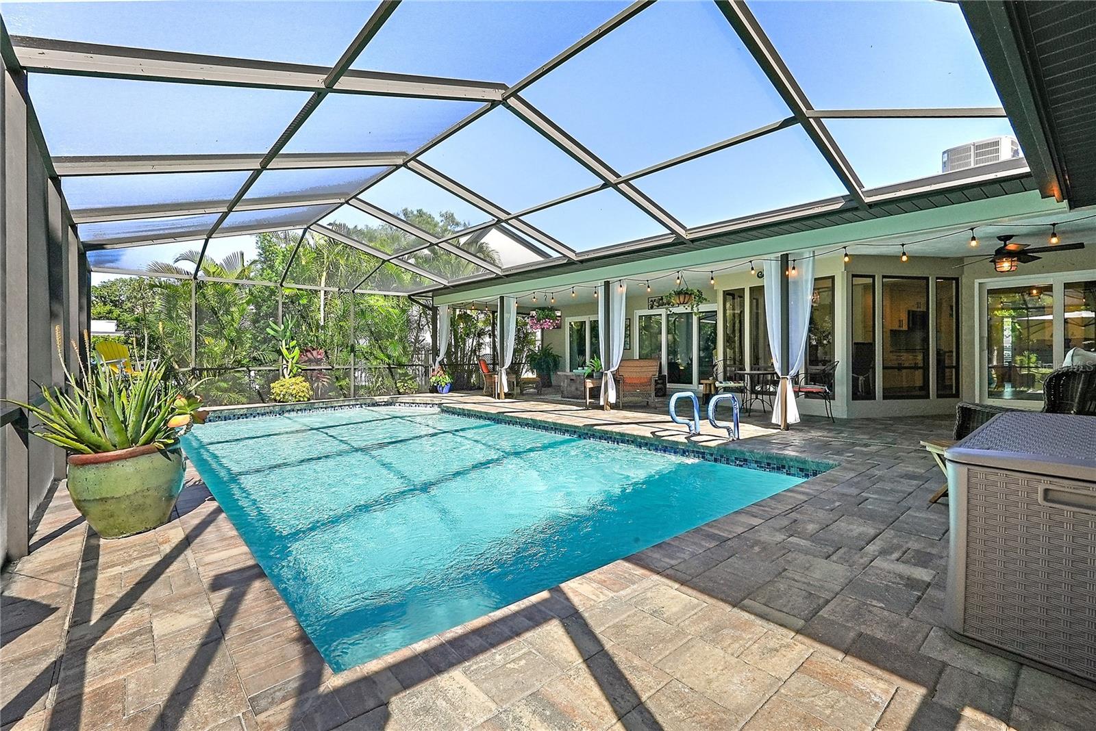 9072 BAYWOOD PARK DR