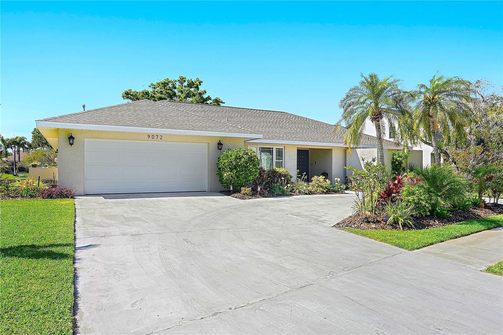 9072 BAYWOOD PARK DR