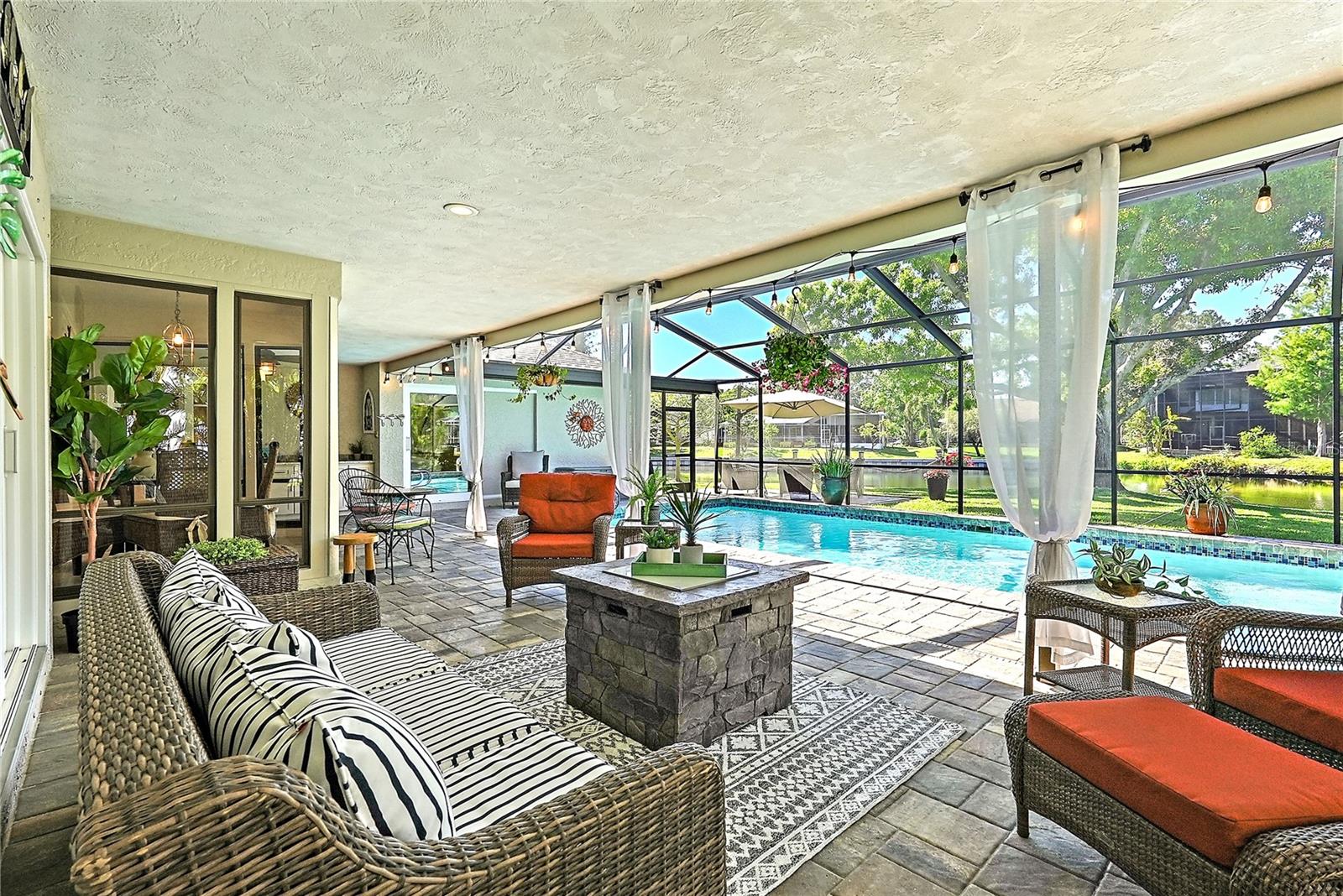 9072 BAYWOOD PARK DR