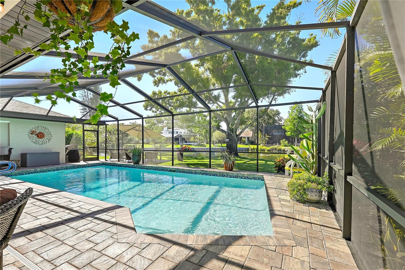 9072 BAYWOOD PARK DR