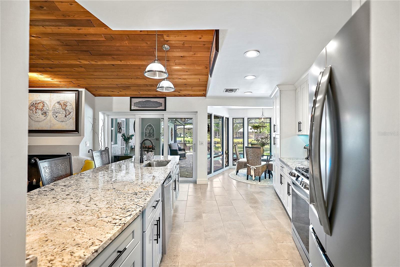 9072 BAYWOOD PARK DR