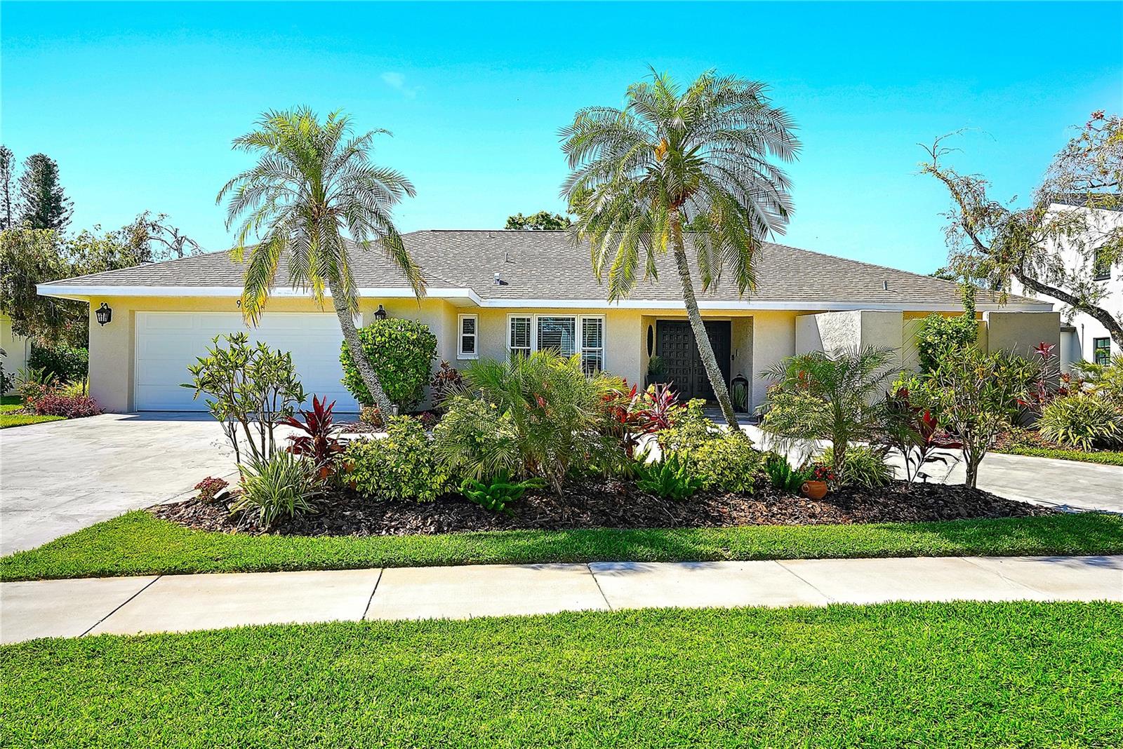 9072 BAYWOOD PARK DR