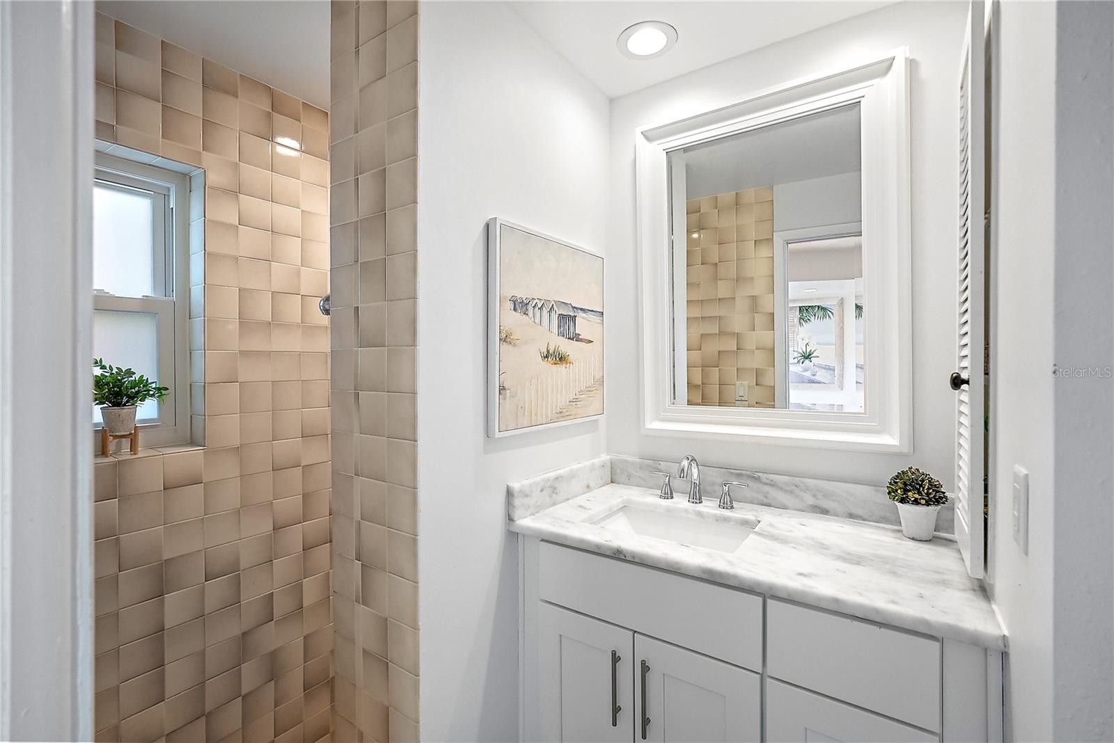 9072 BAYWOOD PARK DR