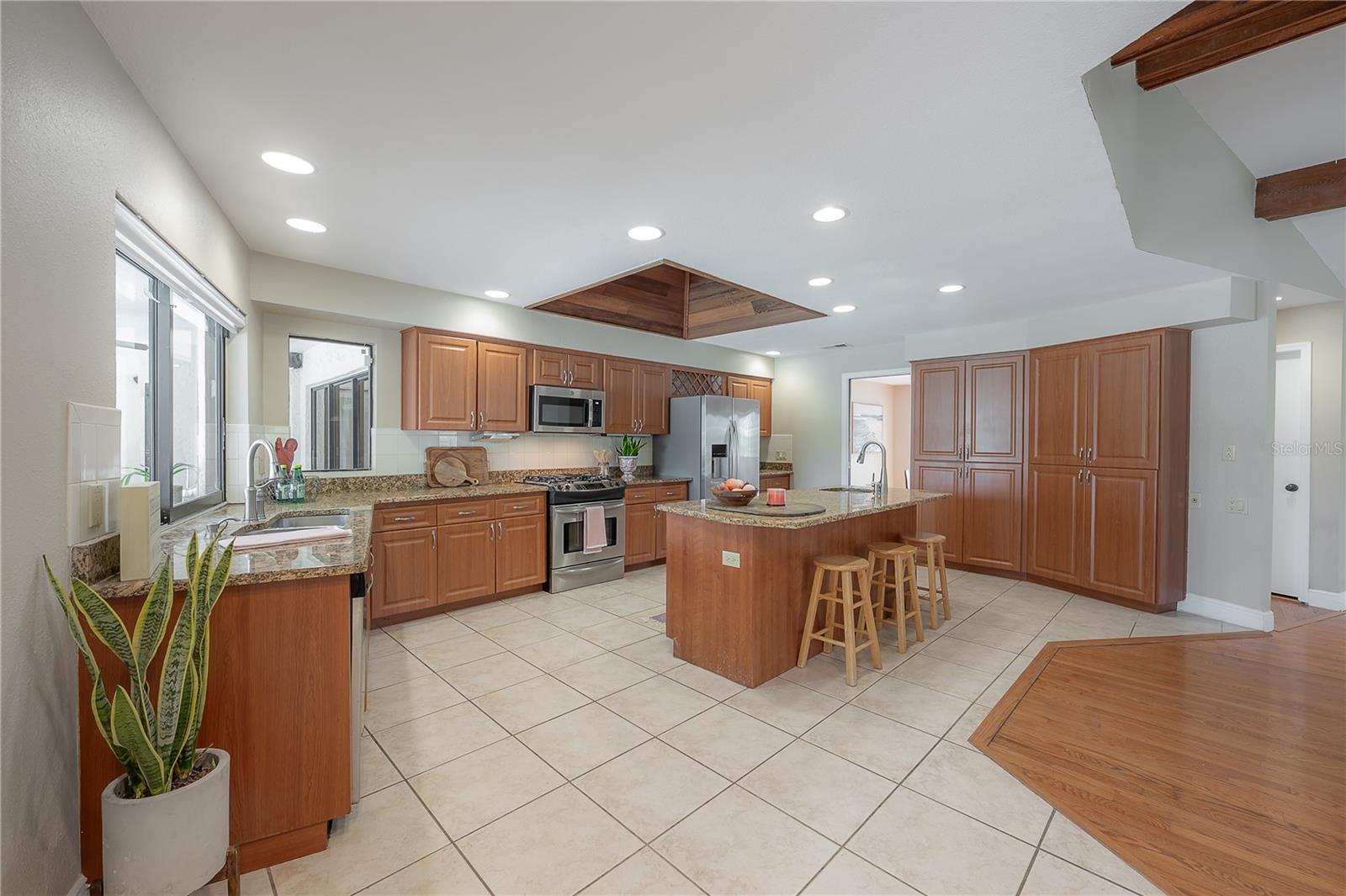 13906 CAPTAINS REEF CT