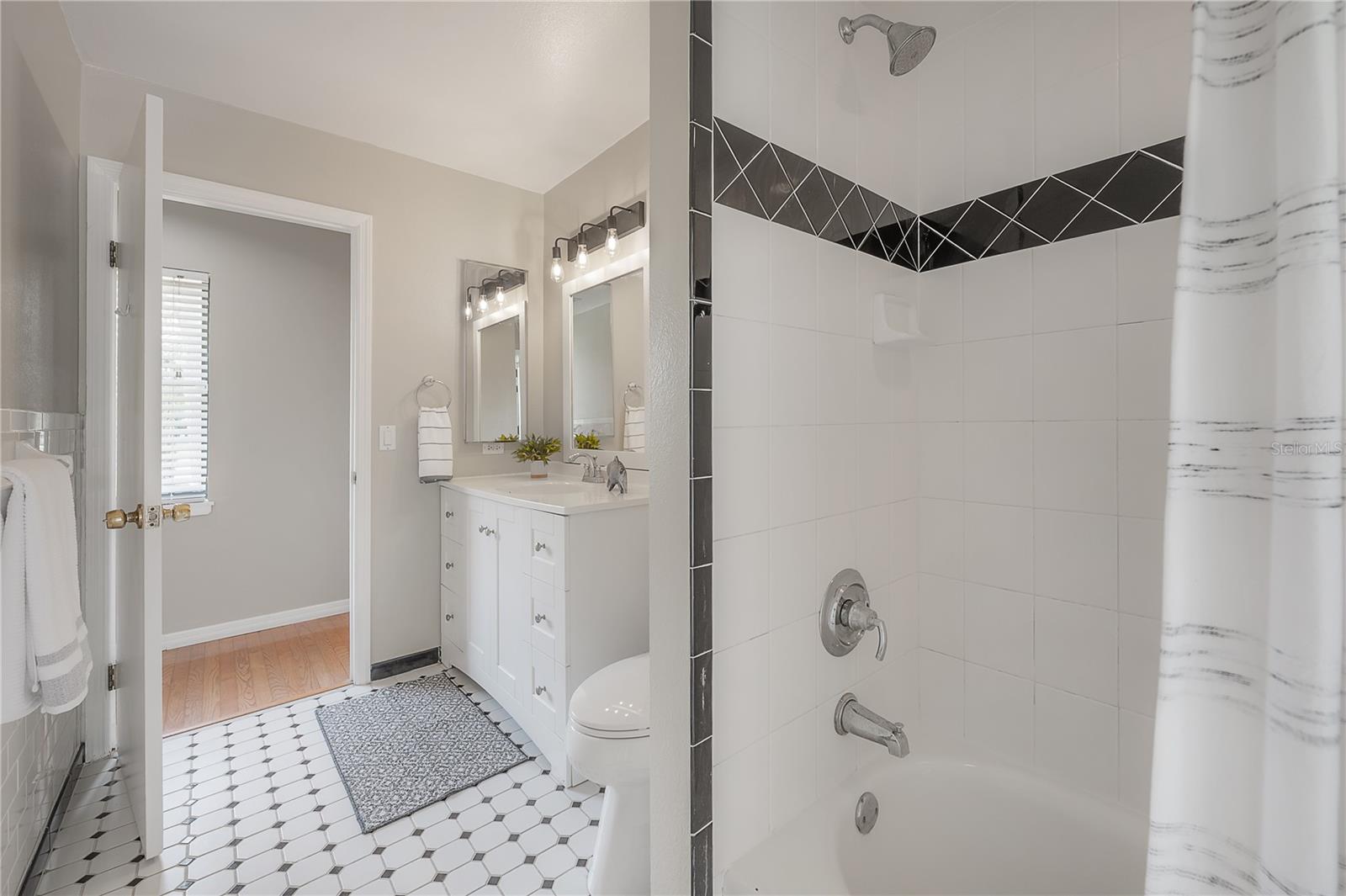 13906 CAPTAINS REEF CT