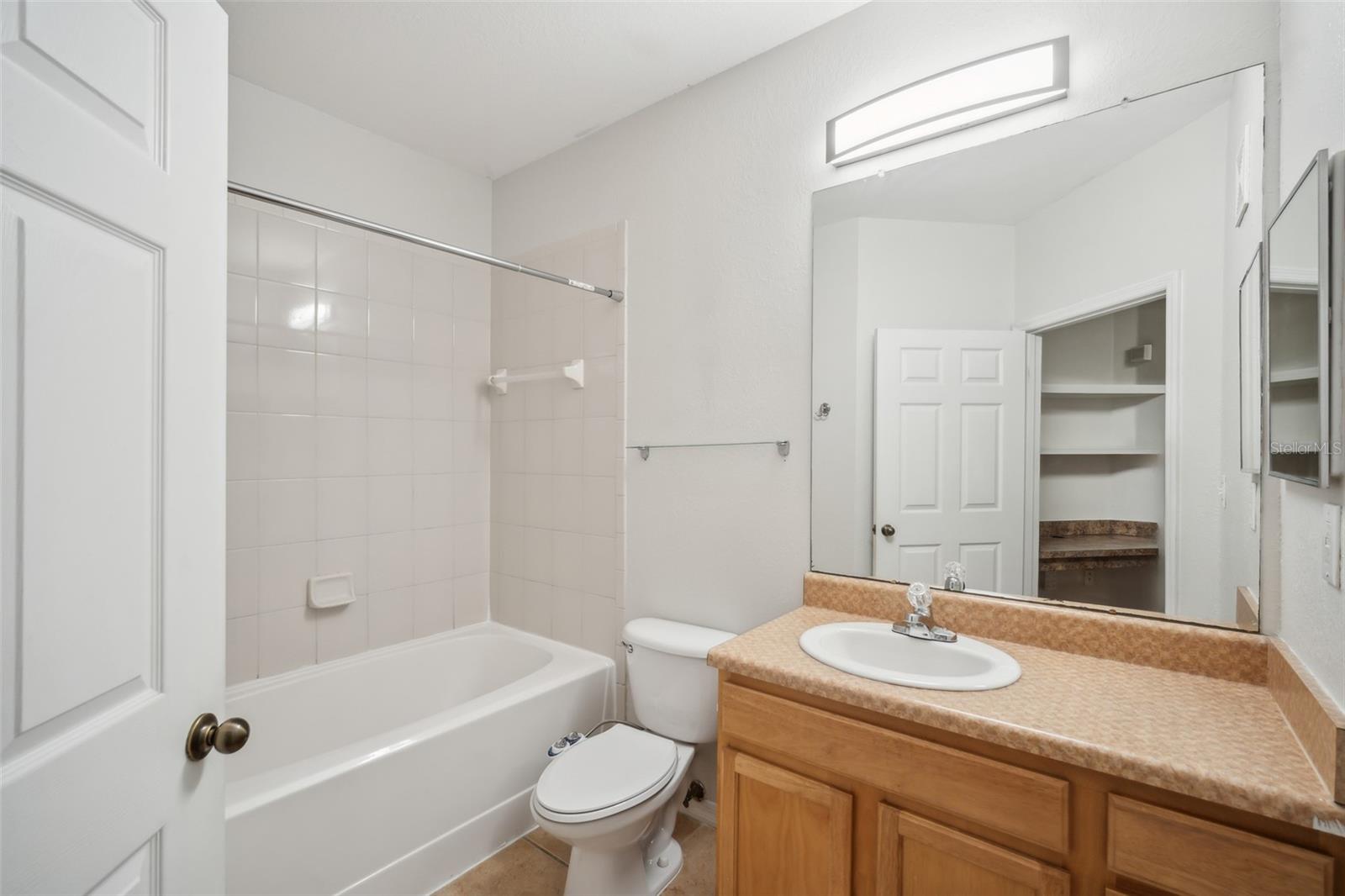 10019 COURTNEY PALMS BLVD #203