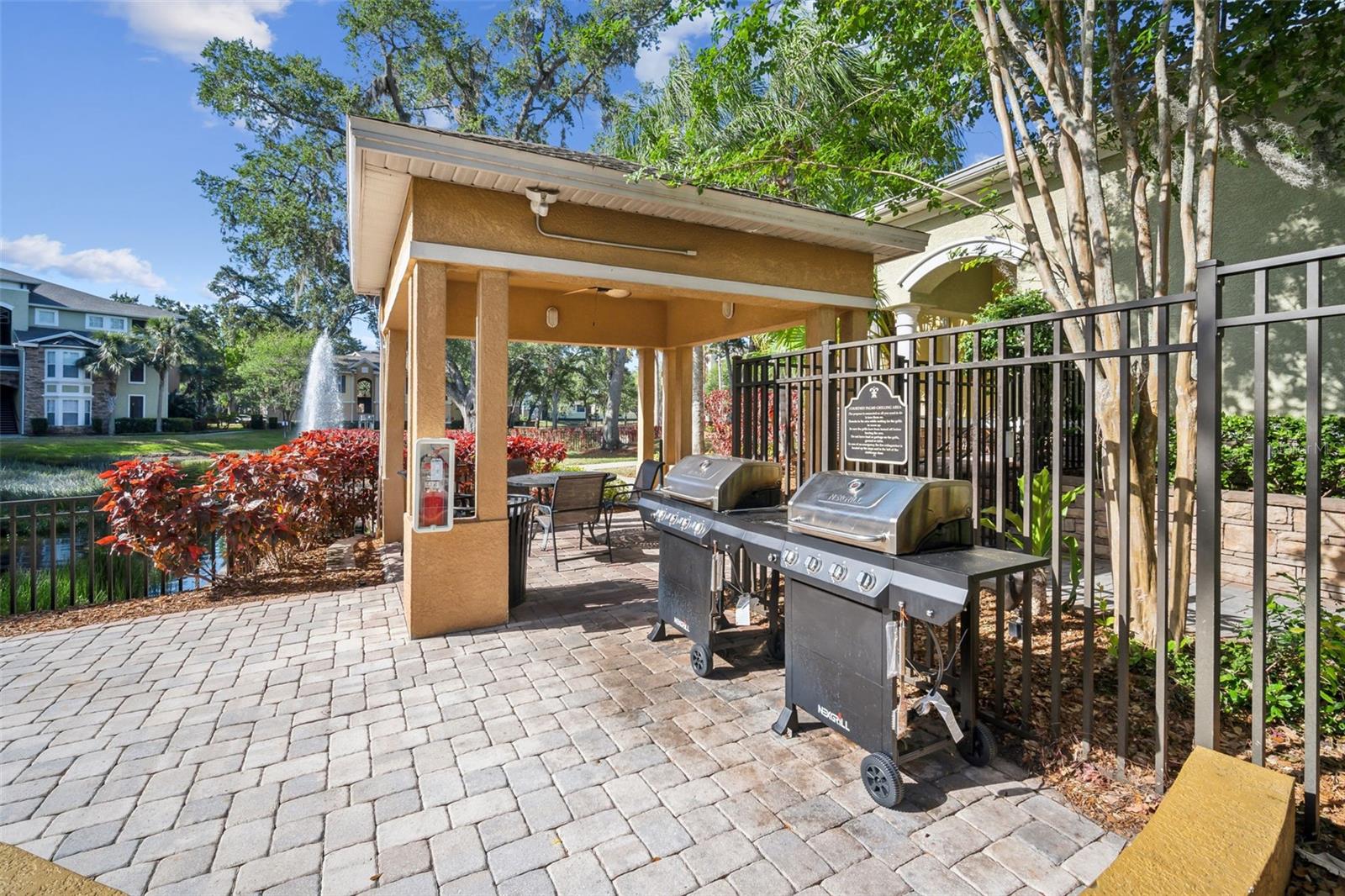 10019 COURTNEY PALMS BLVD #203