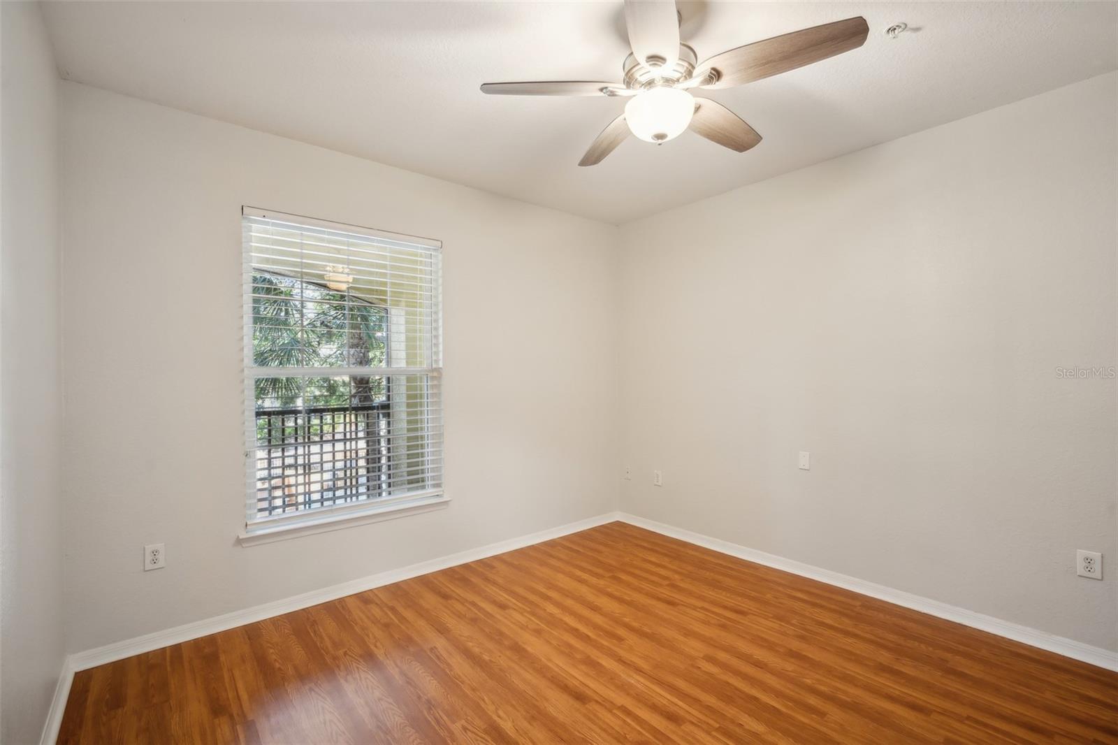 10019 COURTNEY PALMS BLVD #203