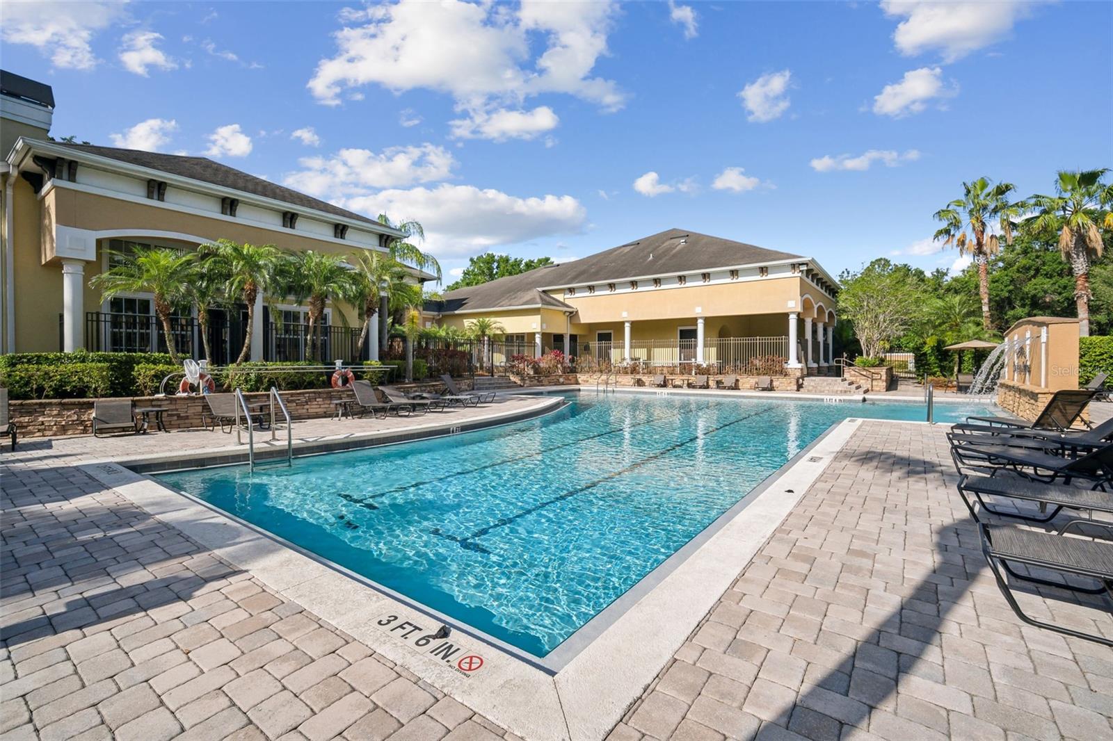 10019 COURTNEY PALMS BLVD #203