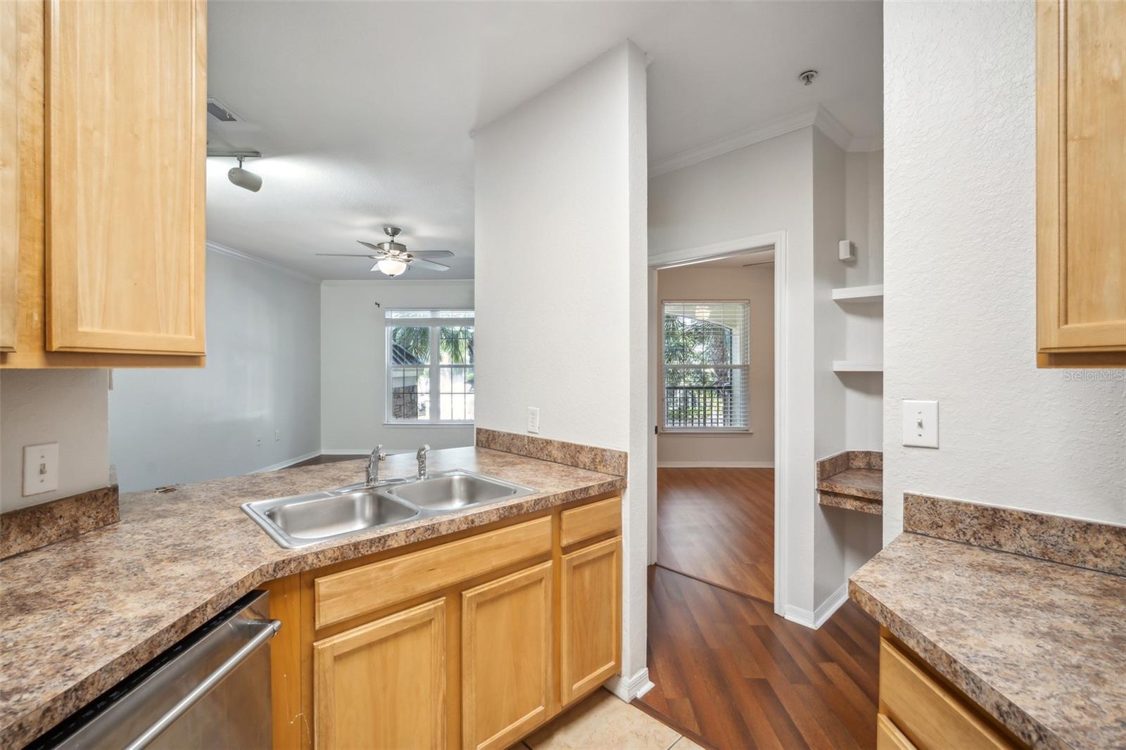 10019 COURTNEY PALMS BLVD #203