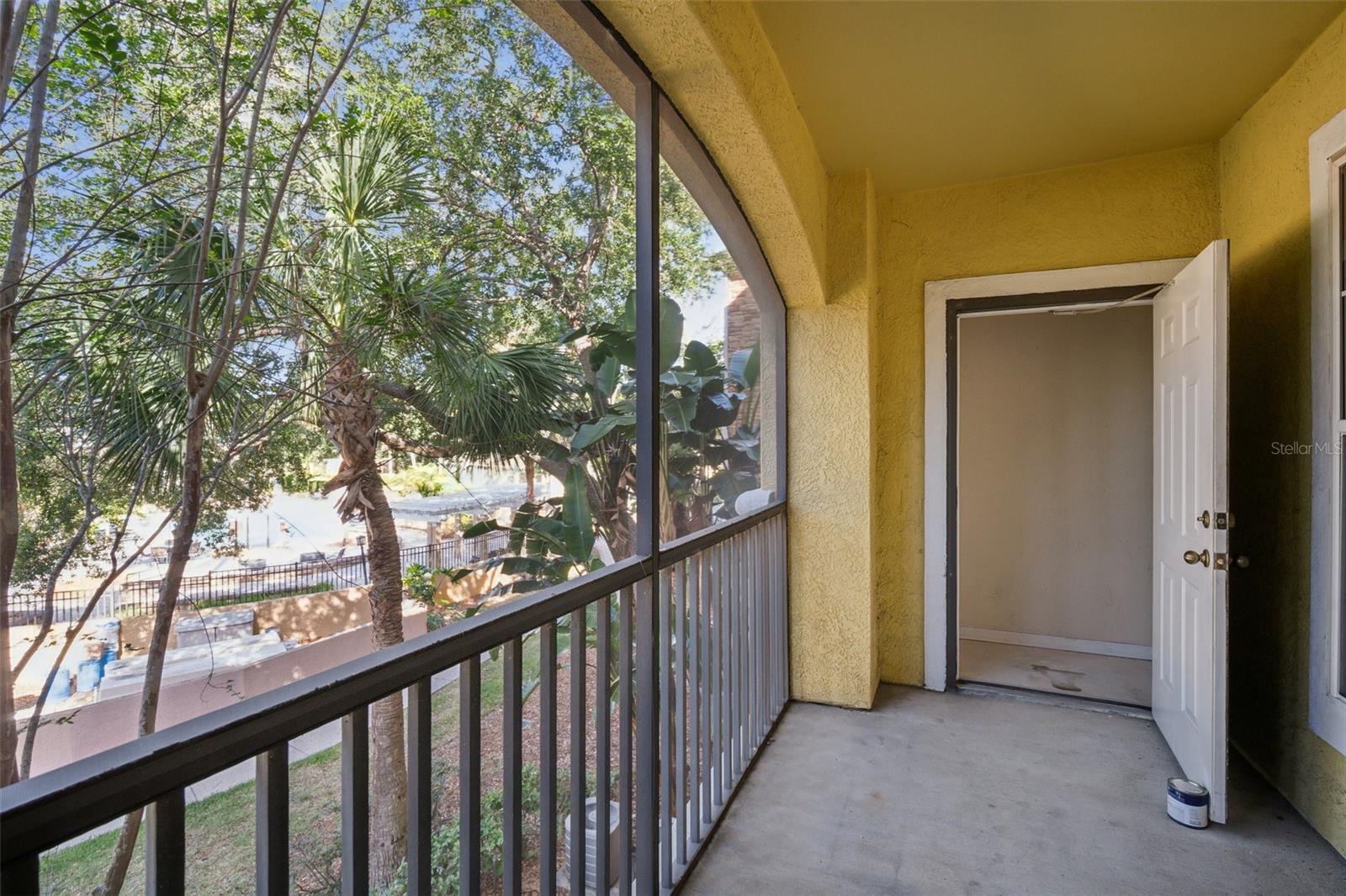 10019 COURTNEY PALMS BLVD #203