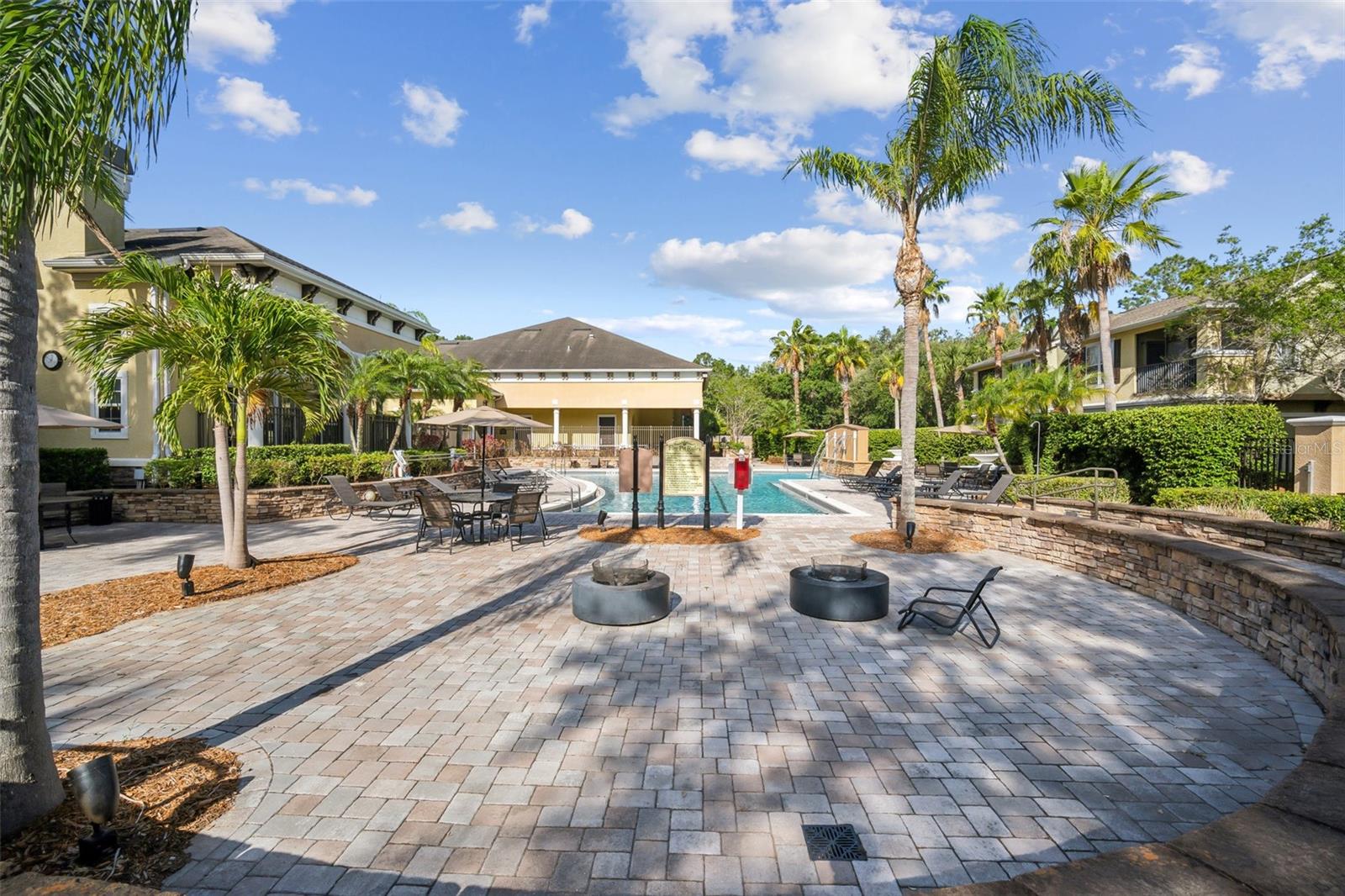 10019 COURTNEY PALMS BLVD #203