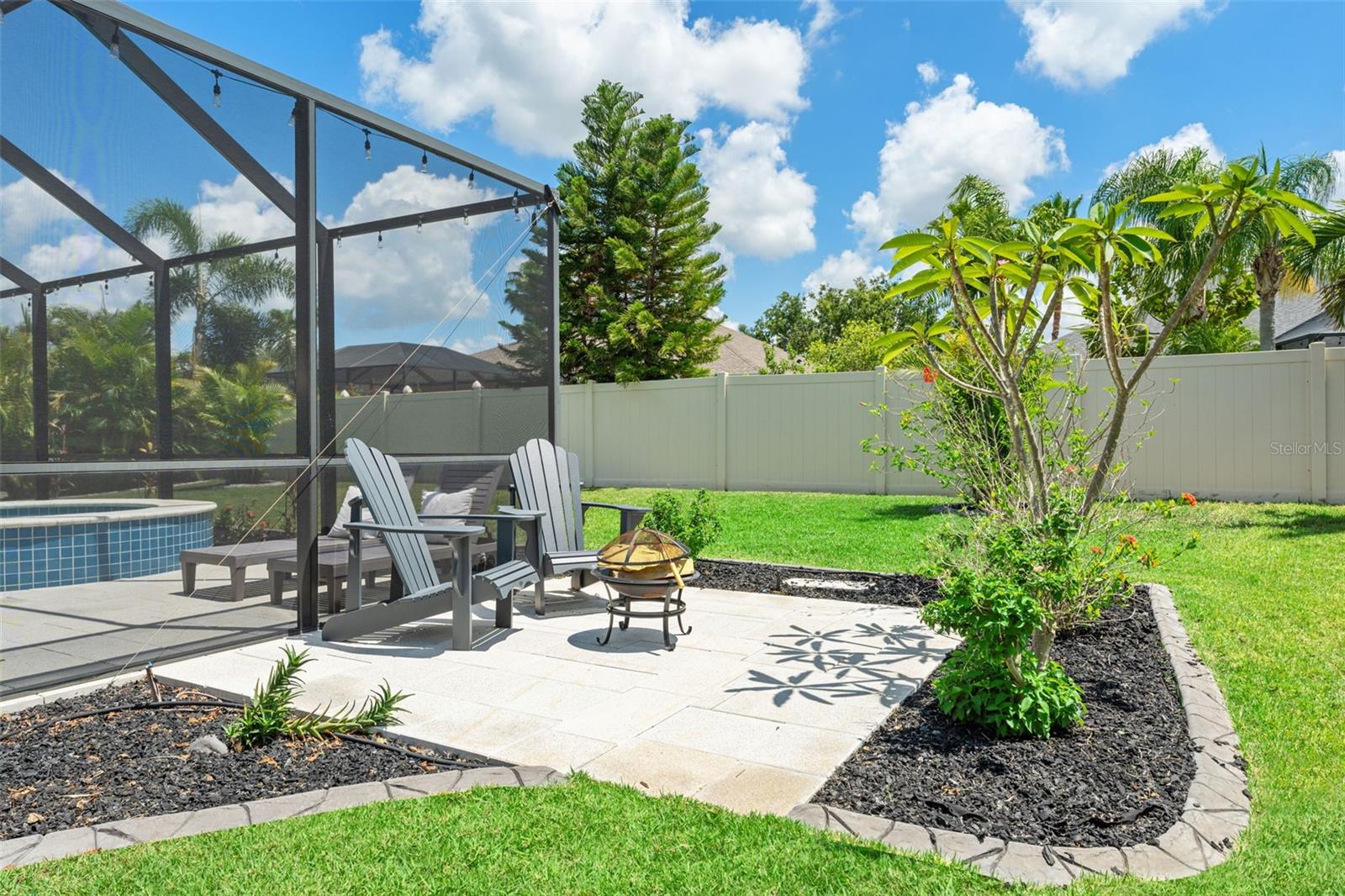 11742 LAKE LUCAYA DR