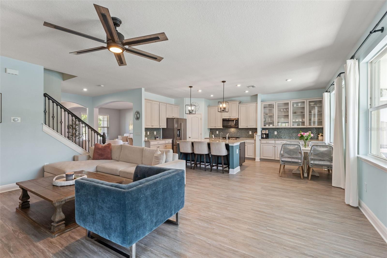 11742 LAKE LUCAYA DR