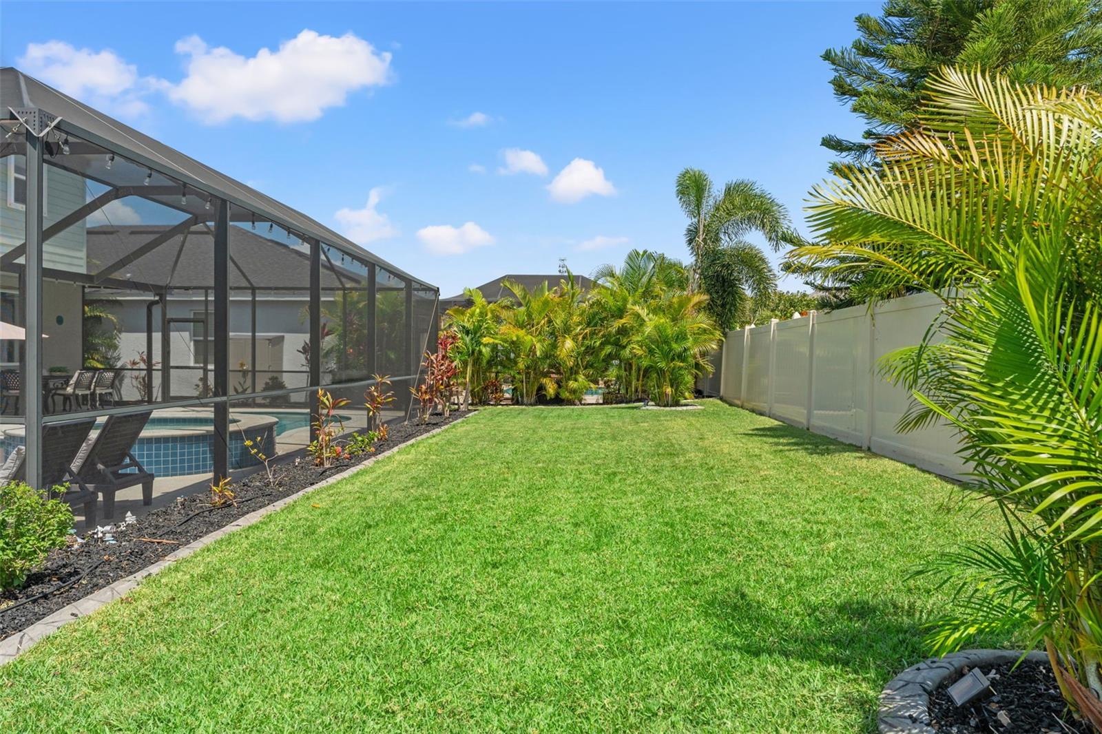 11742 LAKE LUCAYA DR