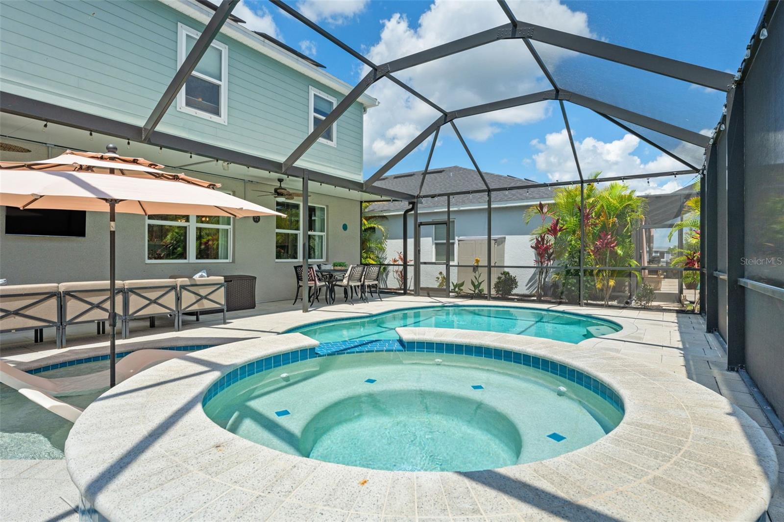 11742 LAKE LUCAYA DR