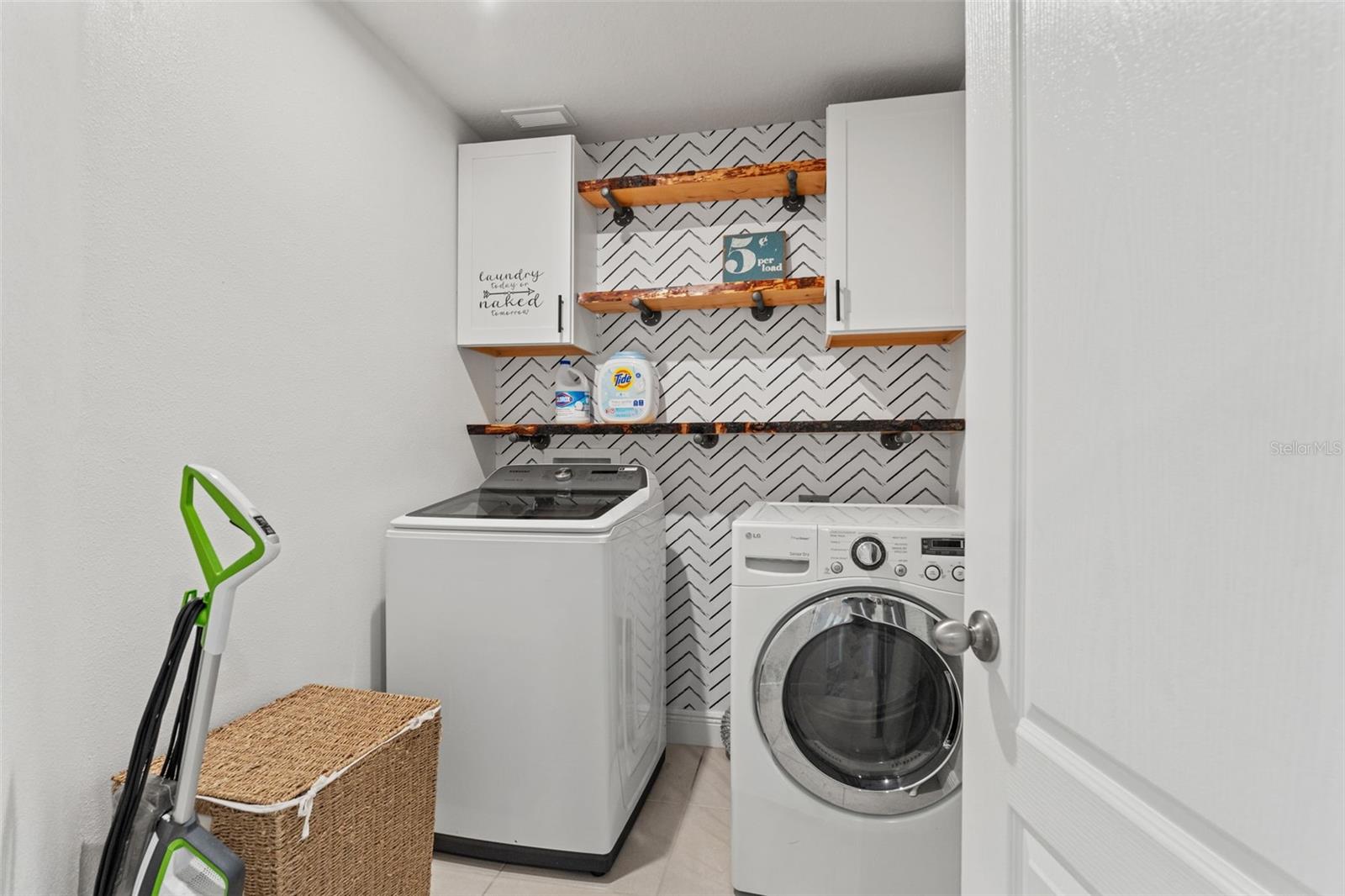 11742 LAKE LUCAYA DR