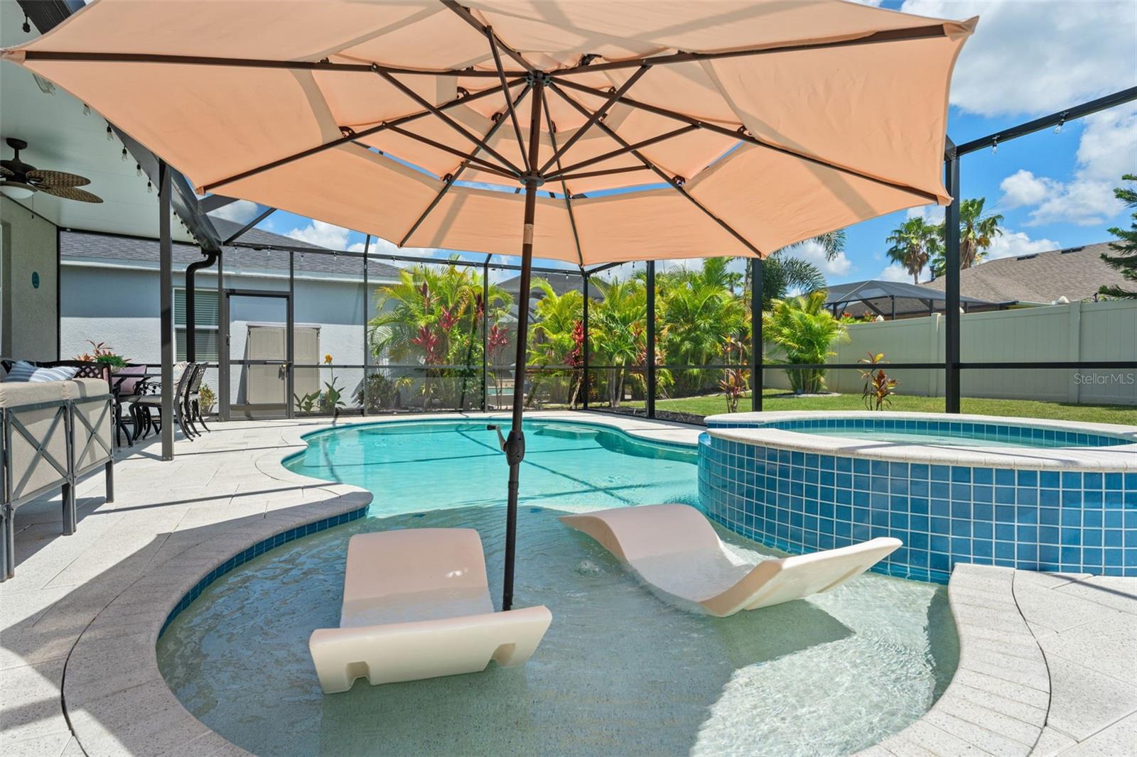 11742 LAKE LUCAYA DR