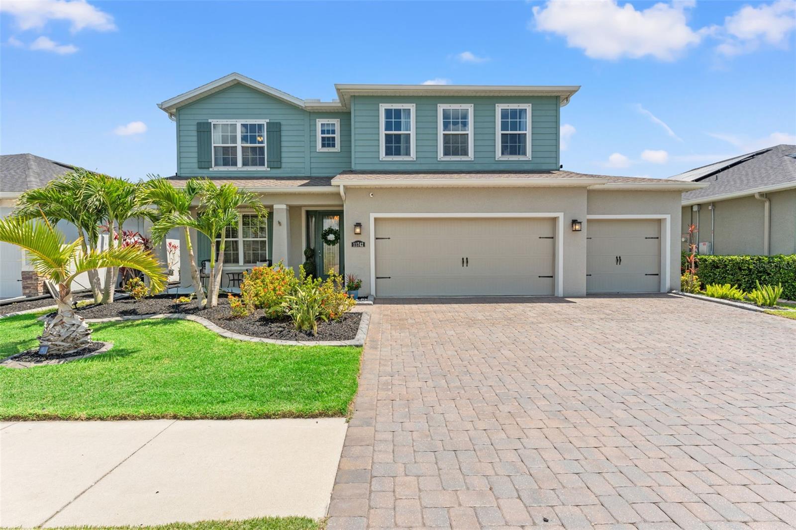 11742 LAKE LUCAYA DR