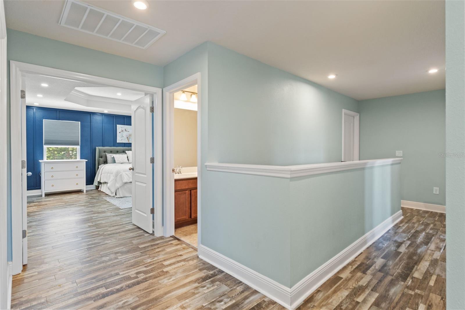 11742 LAKE LUCAYA DR