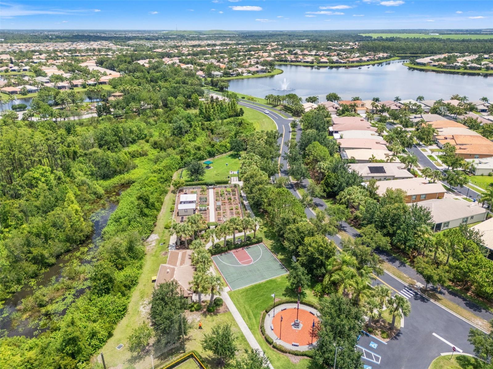 5009 SANDY BROOK CIR