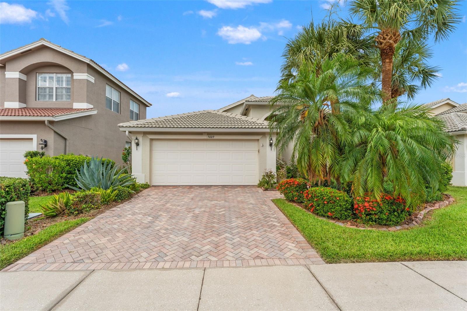 5009 SANDY BROOK CIR