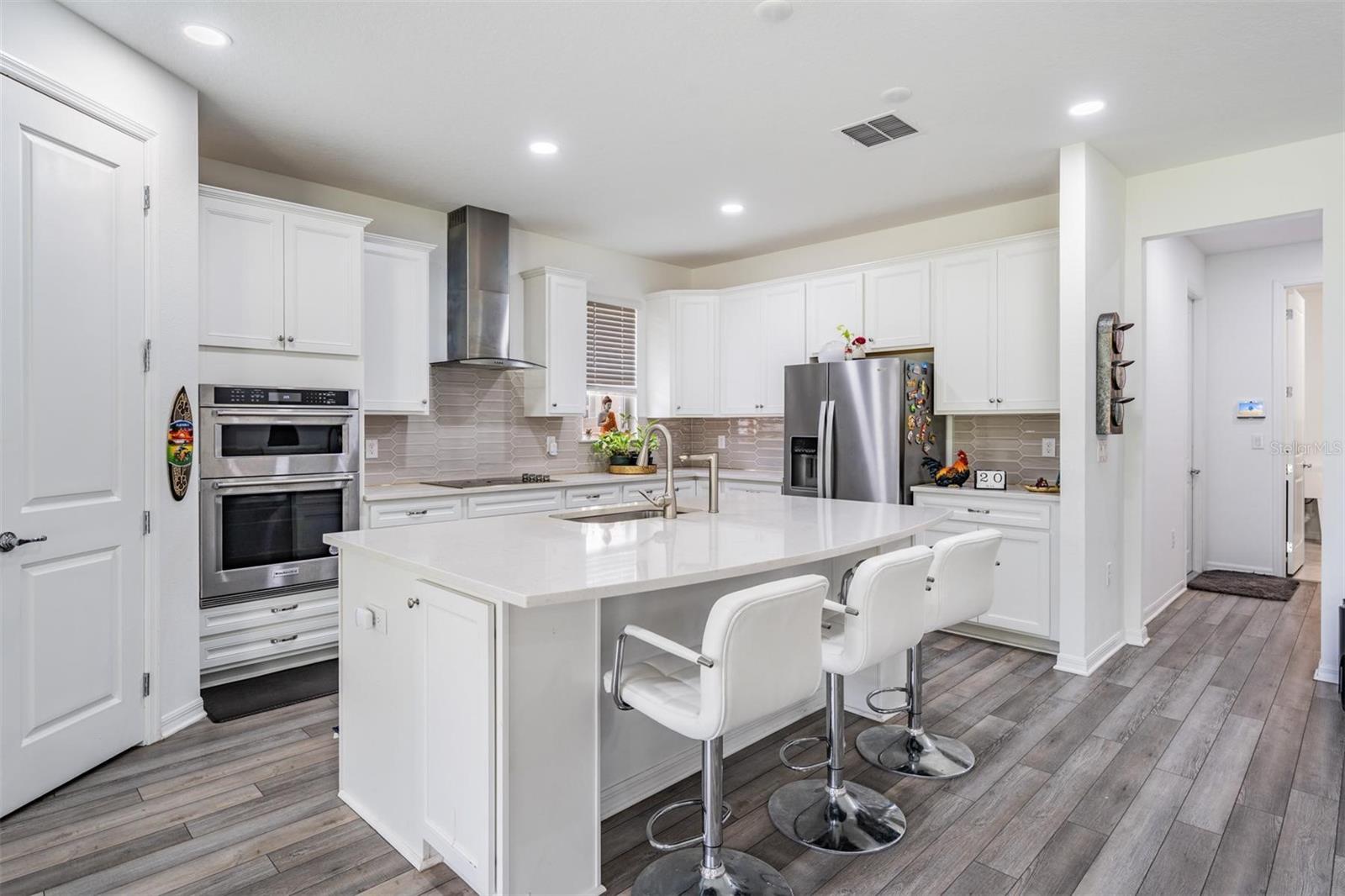 9405 IBIS GROVE BLVD