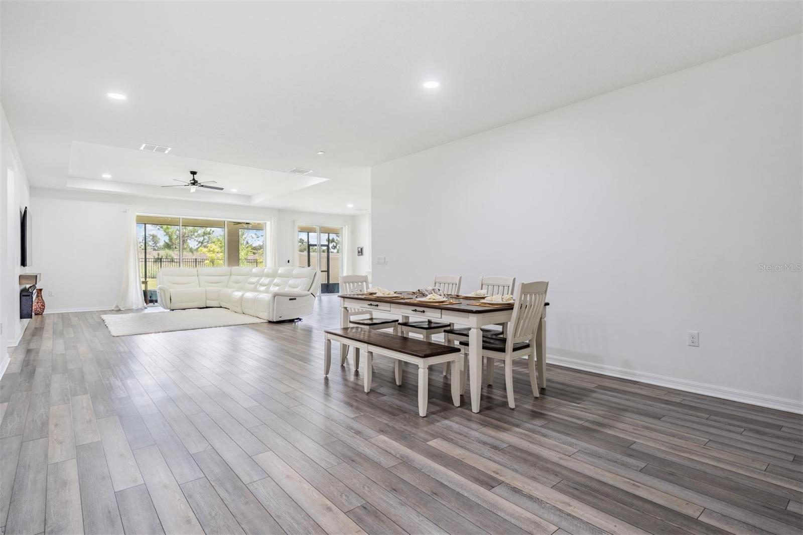 9405 IBIS GROVE BLVD