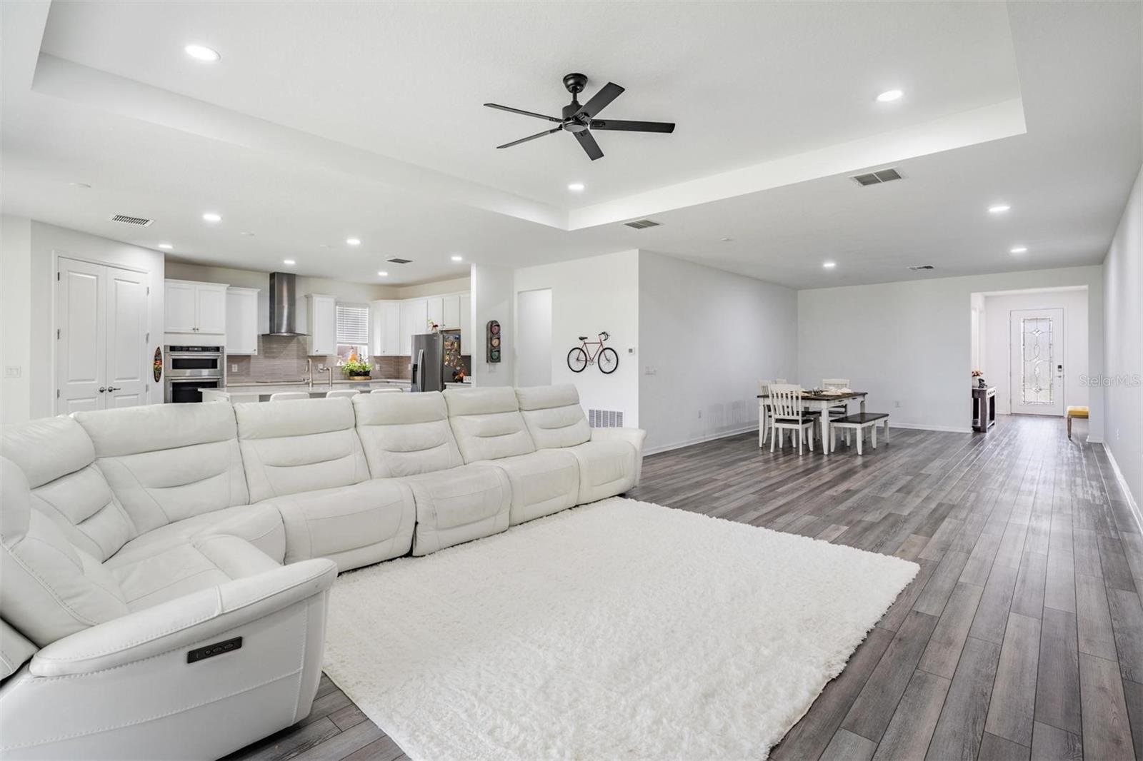 9405 IBIS GROVE BLVD