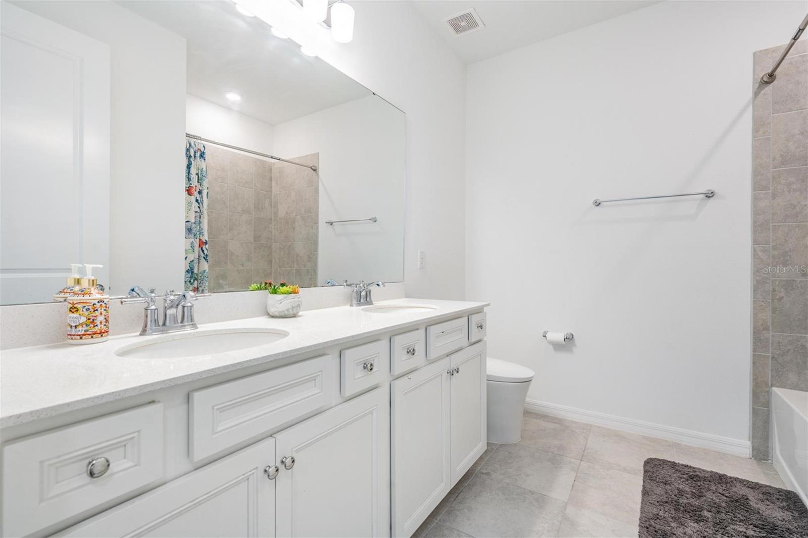 9405 IBIS GROVE BLVD