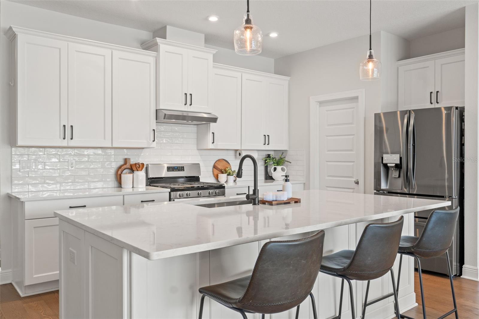 6123 GOLDEN NETTLE DR