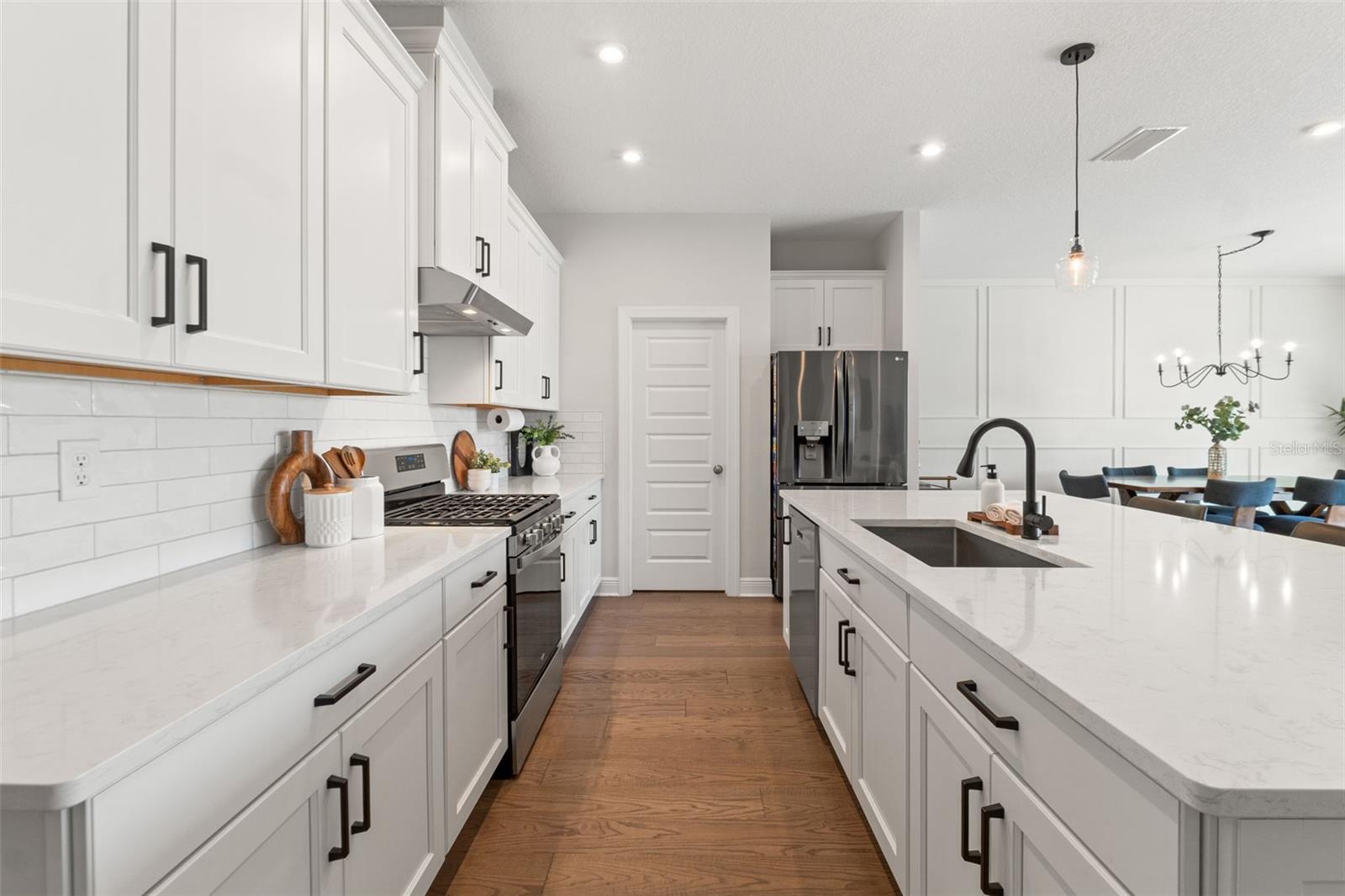 6123 GOLDEN NETTLE DR